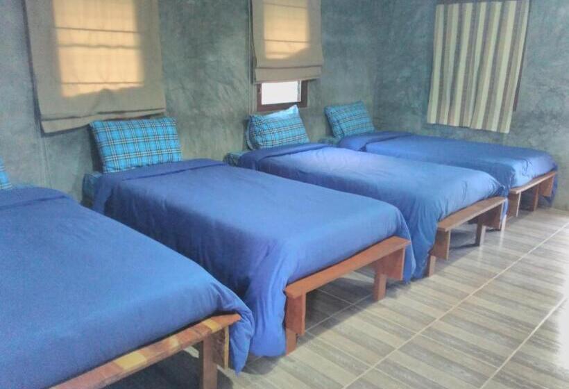 חדר לארבעה סטנדרטי עם נוף לגינה, Ban Suan Sukjai Mae Sariang