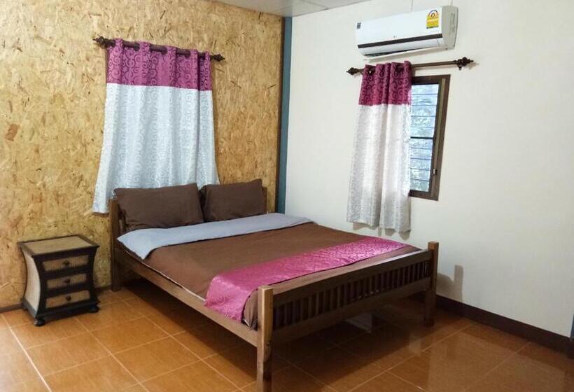 חדר דלוקס עם מרפסת, Ban Suan Sukjai Mae Sariang