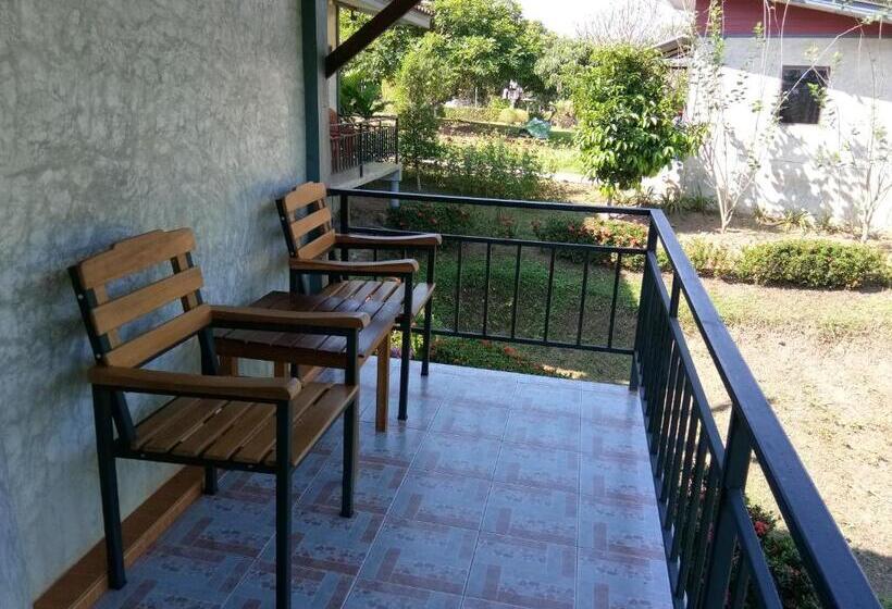 חדר דלוקס עם מרפסת, Ban Suan Sukjai Mae Sariang