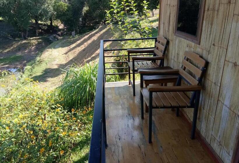 חדר בסיסי, Ban Suan Sukjai Mae Sariang