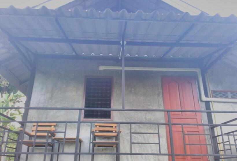 חדר לארבעה סטנדרטי עם נוף לגינה, Ban Suan Sukjai Mae Sariang