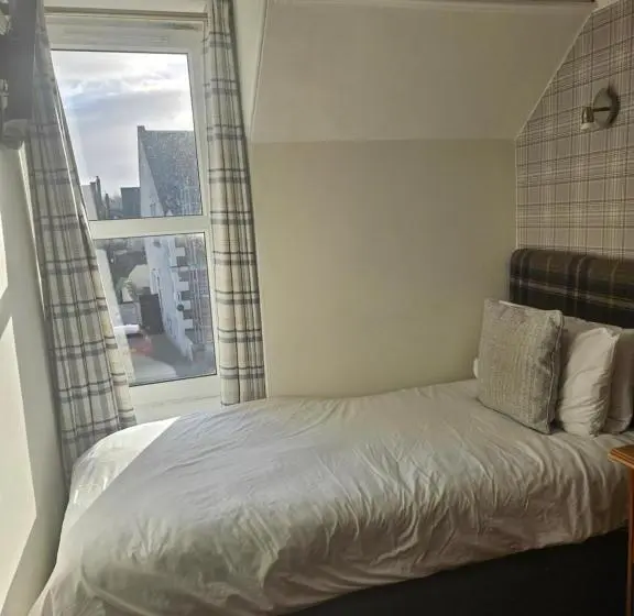 اتاق استاندارد یک نفره, Dunskaith Villa