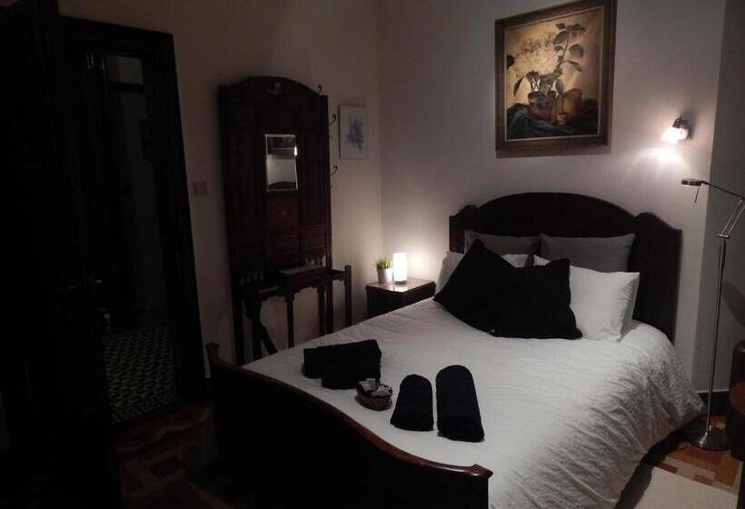 Номер Стандарт Вид на Сад, Les Remparts