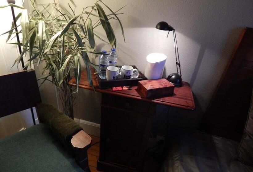 Номер Deluxe, Les Remparts