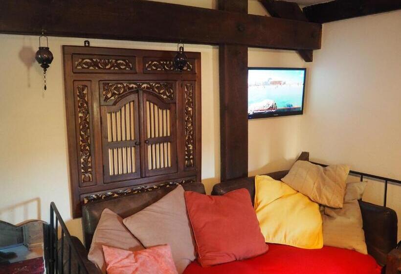 Номер Стандарт Трехместный, Les Remparts