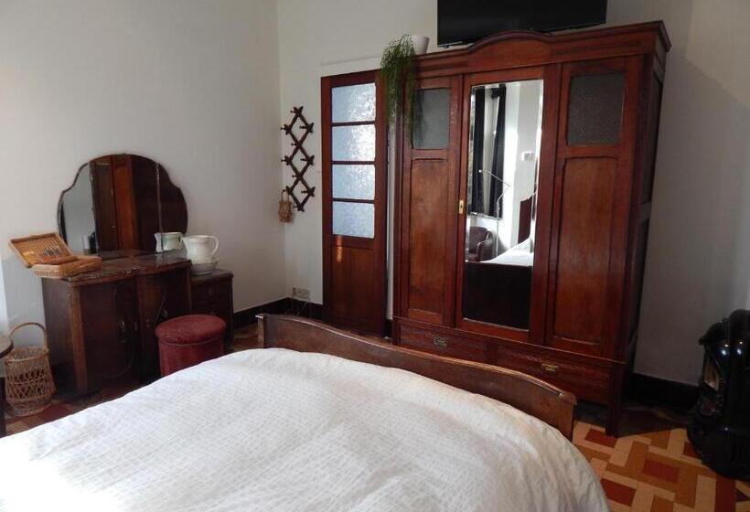 Номер Стандарт Вид на Сад, Les Remparts