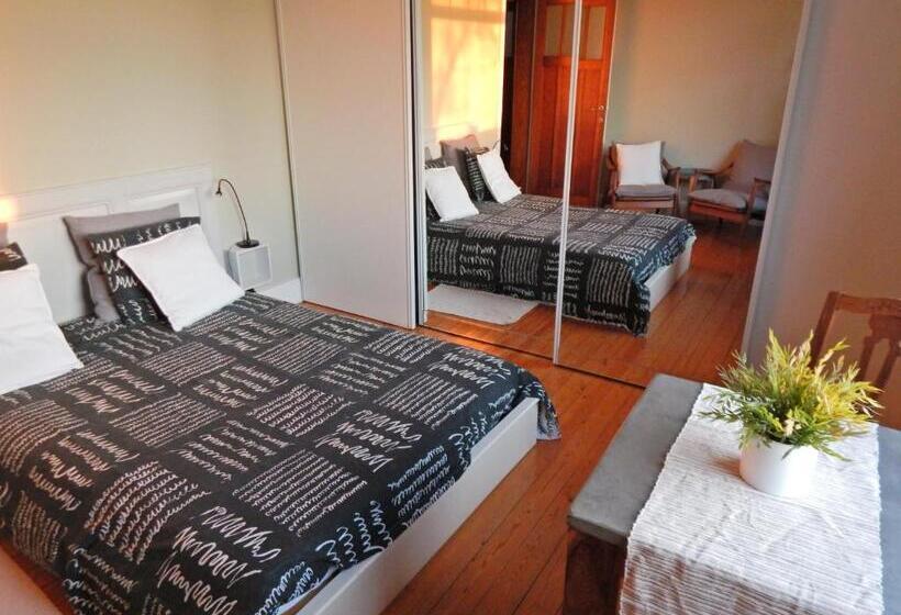 Номер Стандарт Вид на Сад, Les Remparts