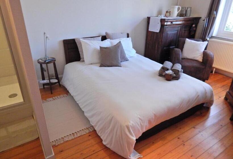 Номер Стандарт, Les Remparts