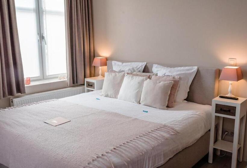 豪华房间, Jeanne