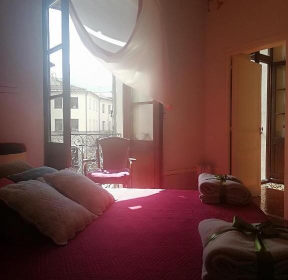 Номер Deluxe, La Casa Rosa