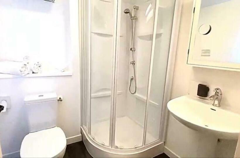 غرفة قياسية سرير كينج, Labarthe