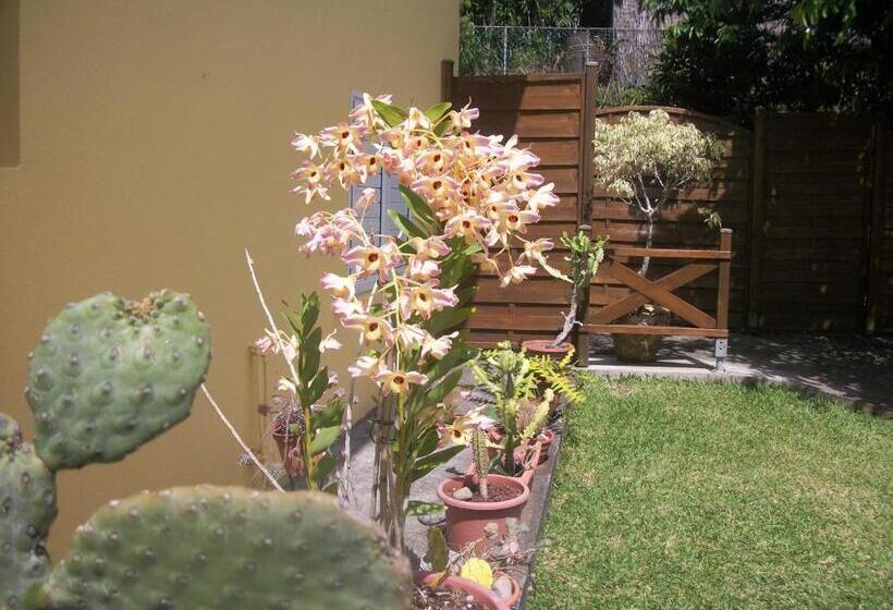 اتاق استاندارد با چشمانداز باغ, Le Rubinjo 2