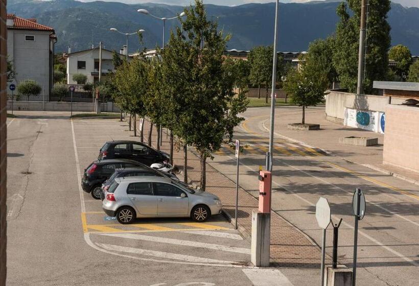 חדר סטנדרט, Rosa Del Grappa