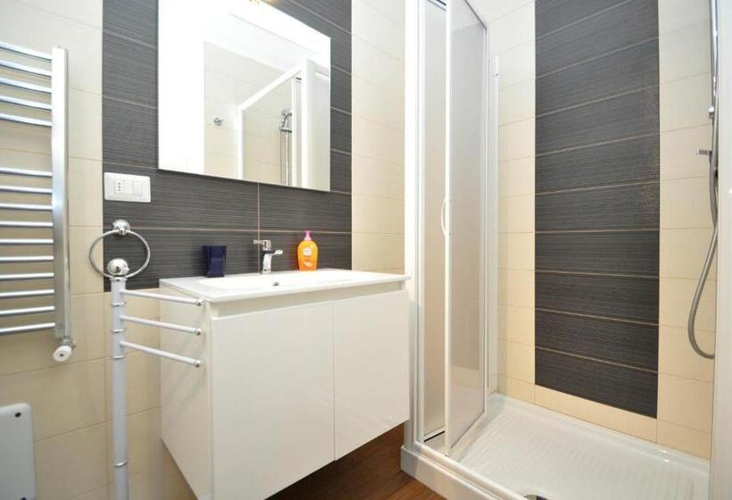 バルコニー付きスタンダードルーム, Felicity Residence