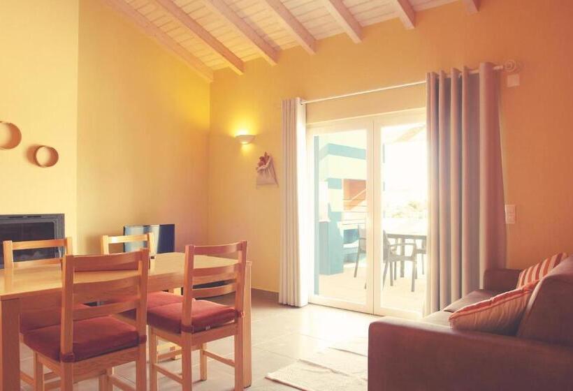 Дом 2 Спальни, Casas Novas Da Fataca