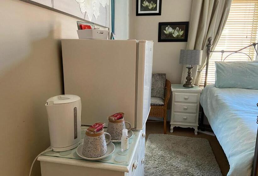 デラックスファミリールーム, Abbey Guest House