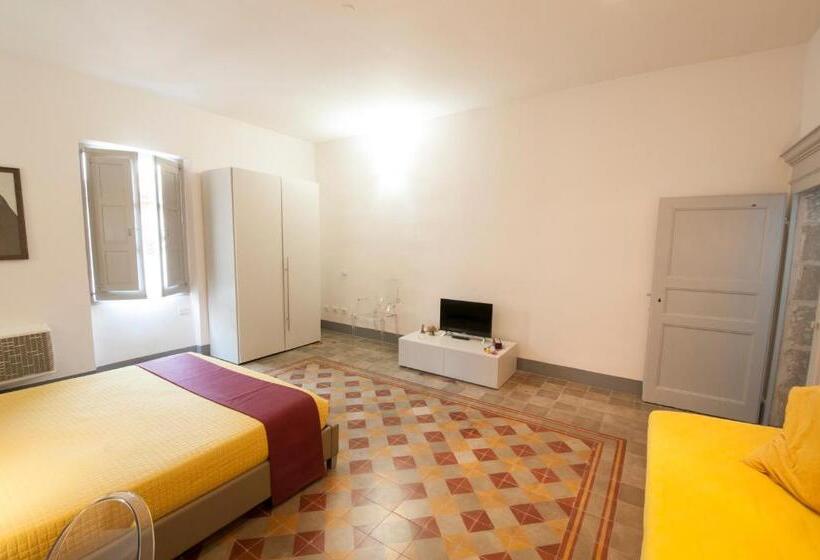 标准工作室, Santa Chiara   Il Milese