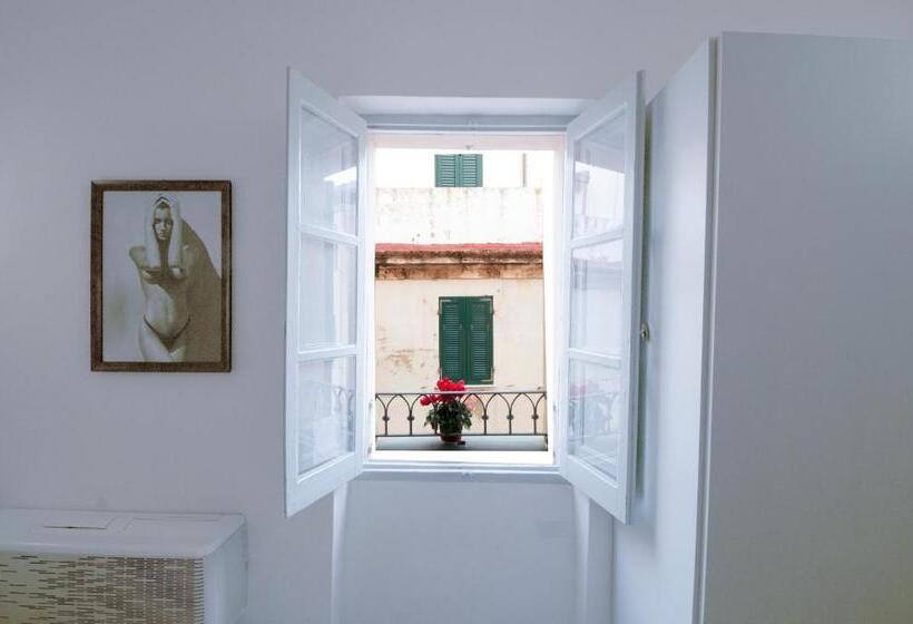 标准工作室, Santa Chiara   Il Milese