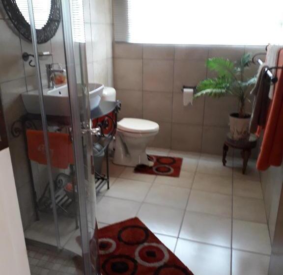 スタンダードルーム, At The View B&b