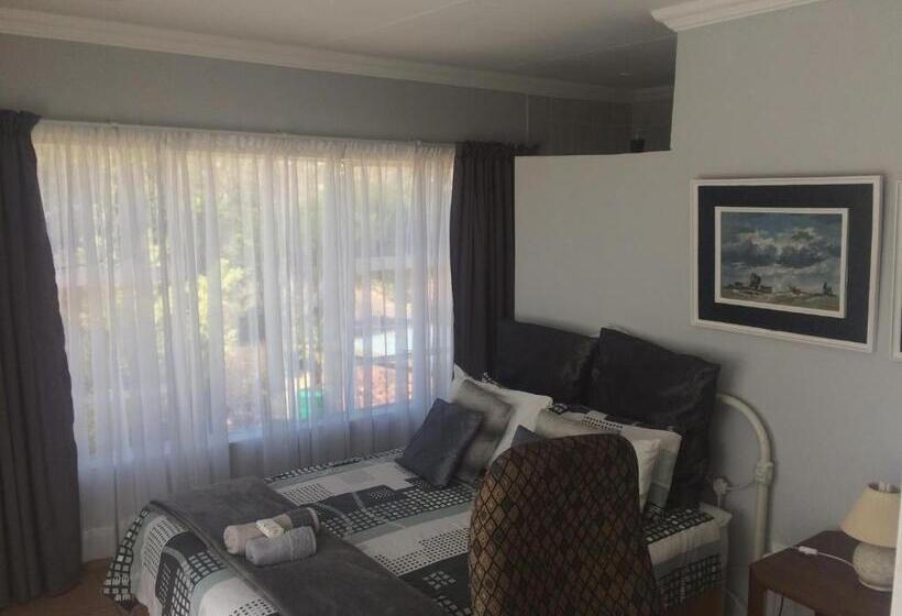 スタンダードルーム, At The View B&b