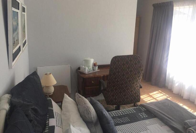 اتاق استاندارد, At The View B&b