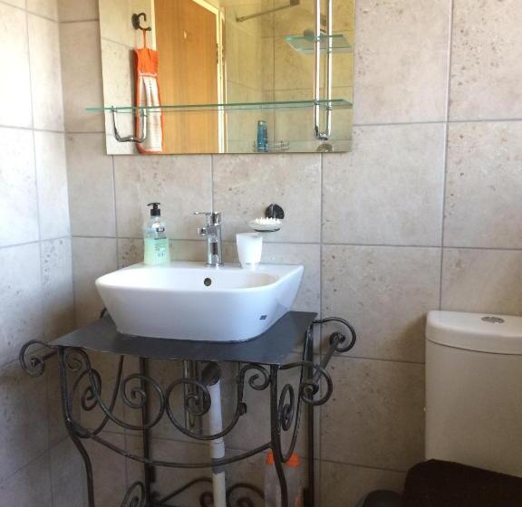 スタンダードシングルルーム, At The View B&b