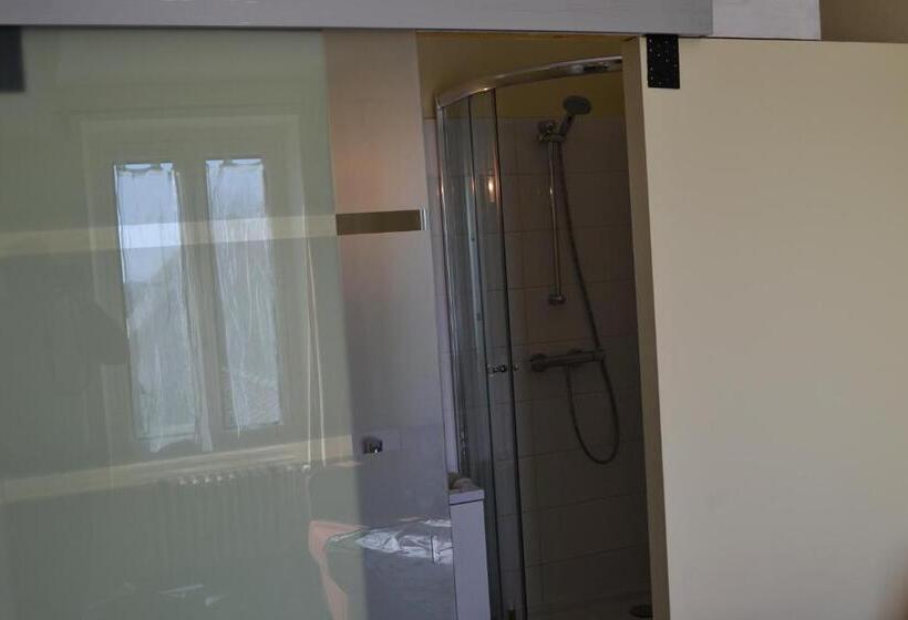 Семейный Номер Вид на Сад, La Follye Mancey