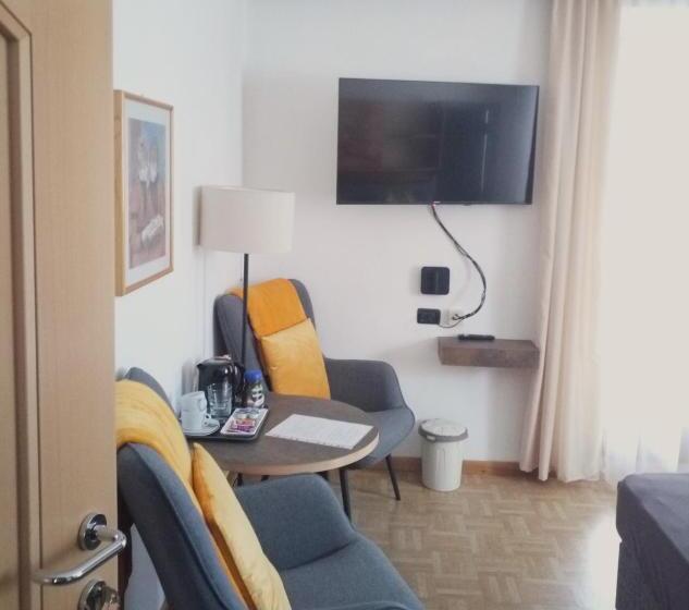 标准间带阳台, Garni Schwarzenstein