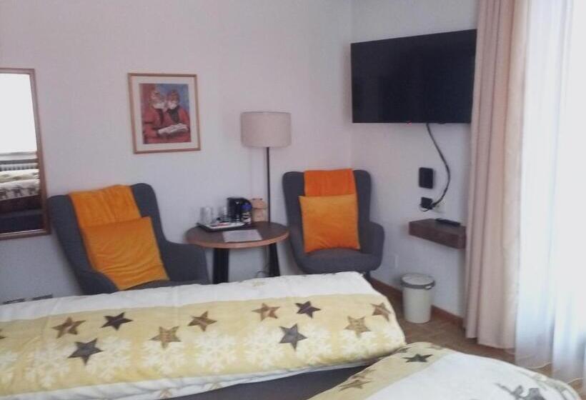 标准间带阳台, Garni Schwarzenstein