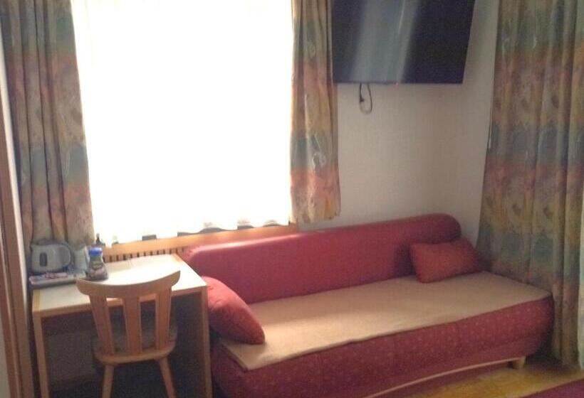 带阳台的三人标准间, Garni Schwarzenstein