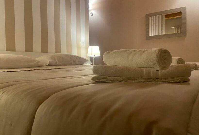 Номер Стандарт Кровать Кинг Адаптированный для Инвалидов, La Valle Degli Ulivi