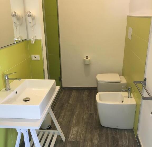 带大床的标准间, Le Cupole Design