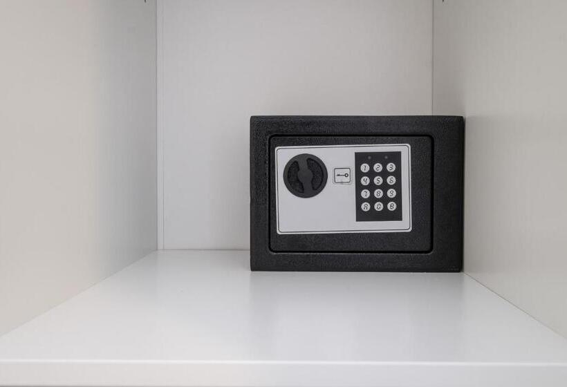 带大床的标准间, Le Cupole Design