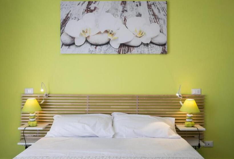 带大床的标准间, Le Cupole Design