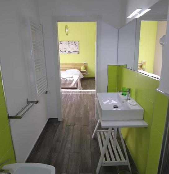 带大床的标准间, Le Cupole Design