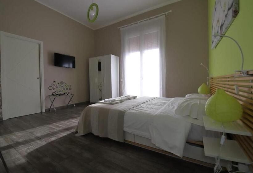 带大床的标准间, Le Cupole Design