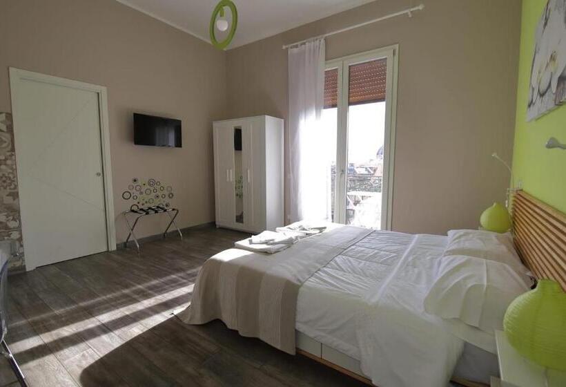 带大床的标准间, Le Cupole Design