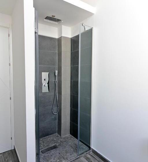 带大床的标准间, Le Cupole Design