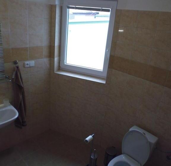 バス共有のスタンダードルーム, Rodinný Penzion Kyjov