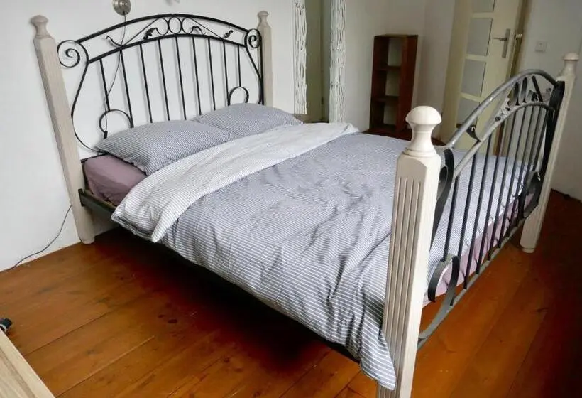 バス共有のスタンダードルーム, Silver Moon Bed & Breakfast