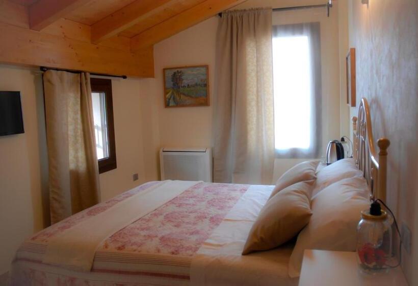 レイクビュースタンダードルーム, Art Gallery B&b