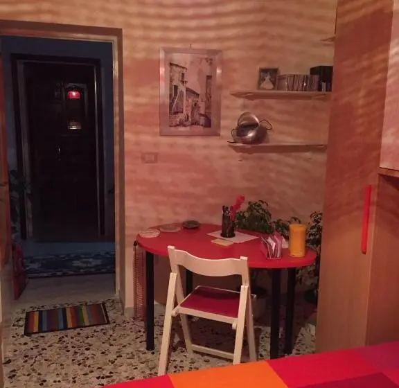 اتاق استاندارد با سرویس بهداشتی مشترک, A Casa Di Mamma