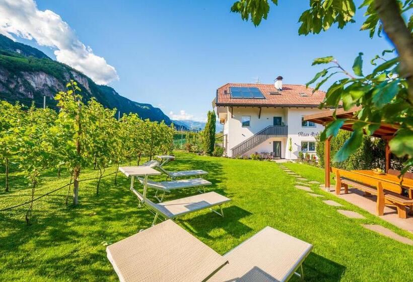 １ベッドルームアパートメント, Haus Stolz