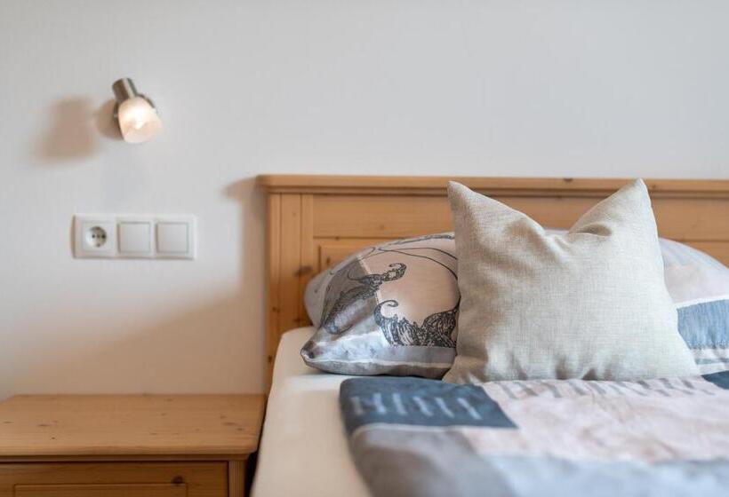 １階の１ベッドルームアパートメント, Haus Stolz