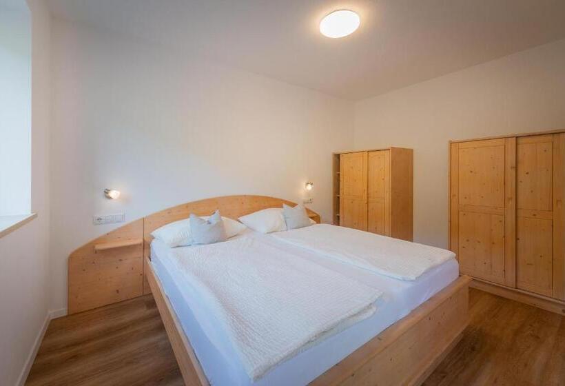 庭の見える１ベッドルームアパートメント, Haus Stolz