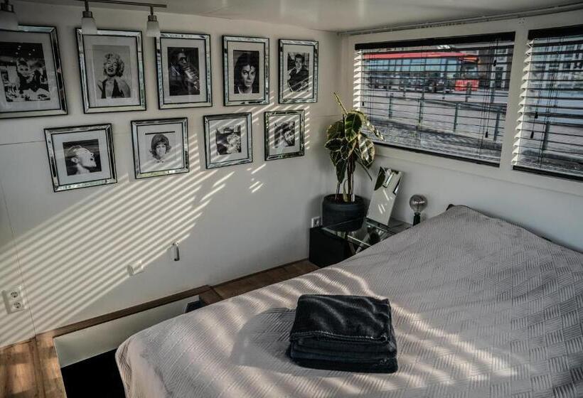 شقة غرفتين, Houseboat Amsterdam