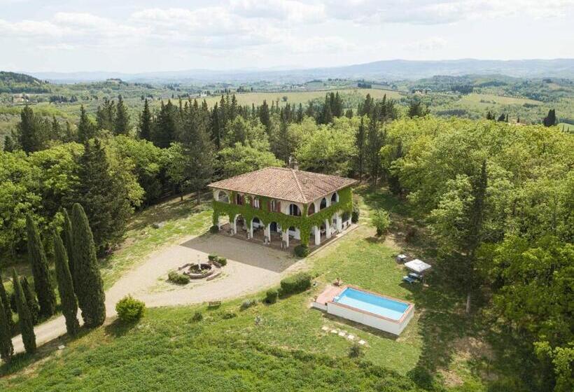 ویلای یک اتاق خوابه با استخر شنا, Villa Albertina