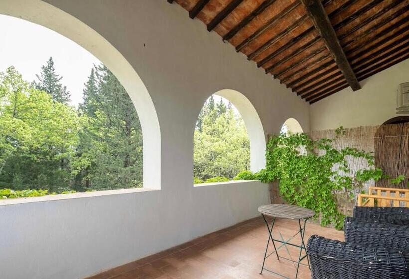 ویلای یک اتاق خوابه با استخر شنا, Villa Albertina