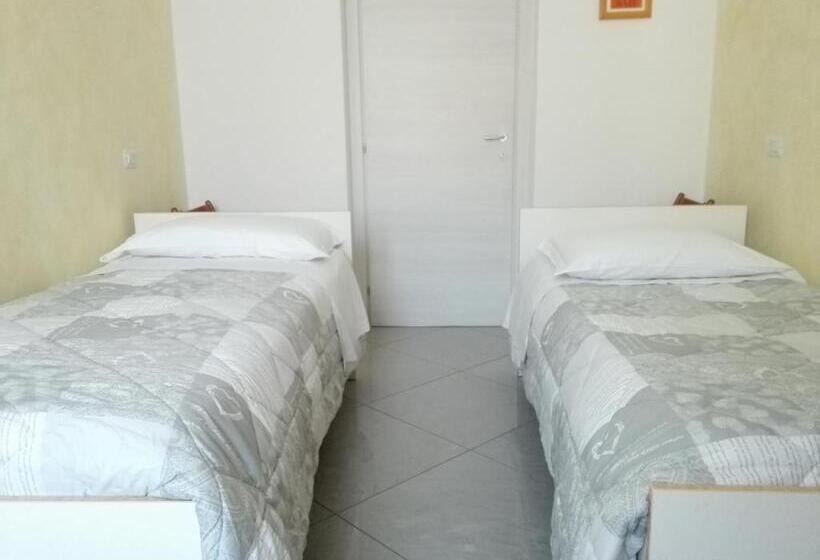 بنجلو عائلى, Villa Ormeni