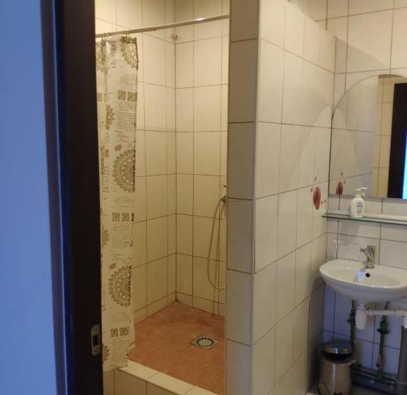 اتاق استاندارد, Maza Kalna 27